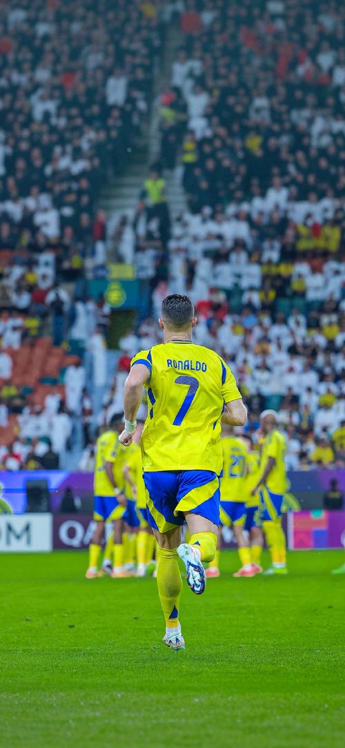 TA跟队：布莱顿19岁前锋齐马斯十字韧带撕裂，赛季报销（TA记者跟队：布莱顿19岁新星齐马斯十字韧带撕裂，本赛季报销）