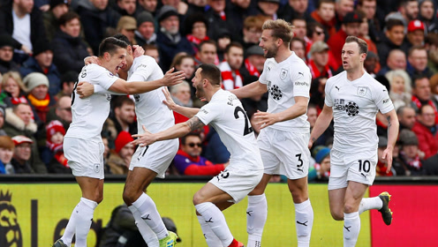 跑动最多却默默无闻（跑得最勤，却少人看见）