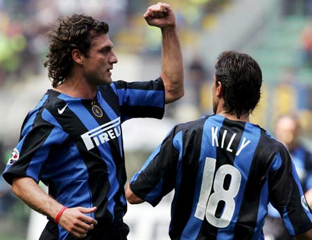 凯利这个被动，连着几次找霍伊伦最后还是没找到，（老板增资在即了）