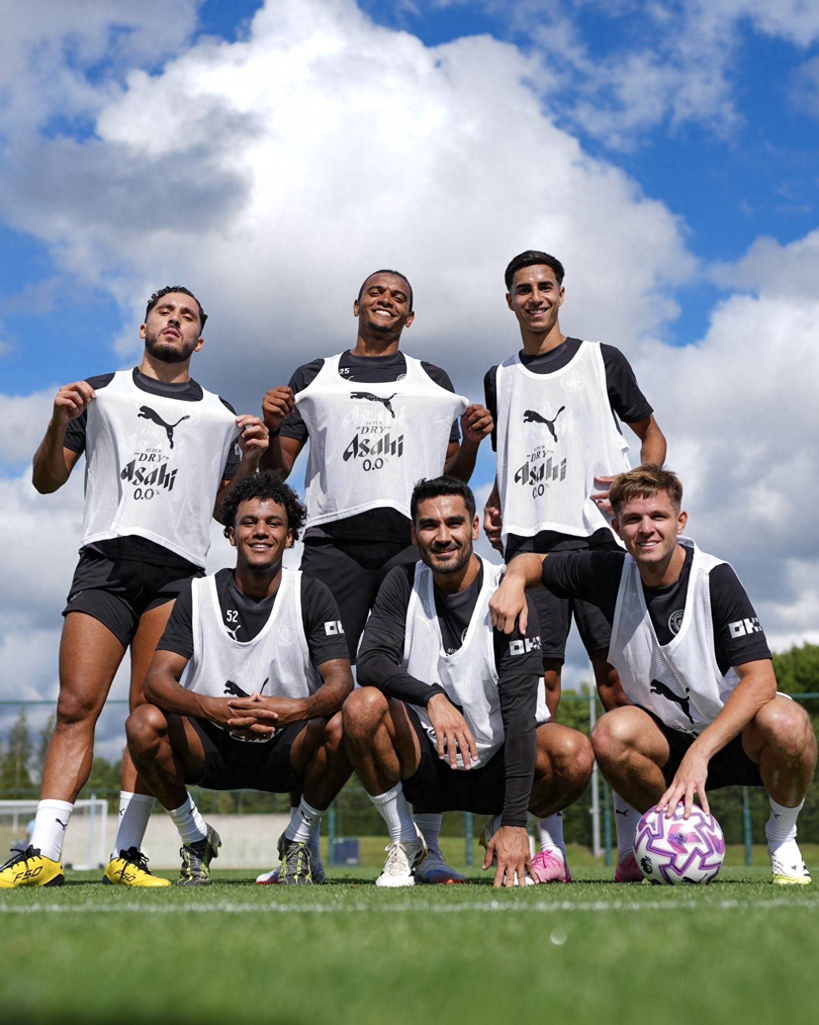 基米希：即便穆西亚拉复出卡尔也会出场，他应该入选德国队（基米希：穆西亚拉回归也不影响卡尔上场，他理应入选德国队）