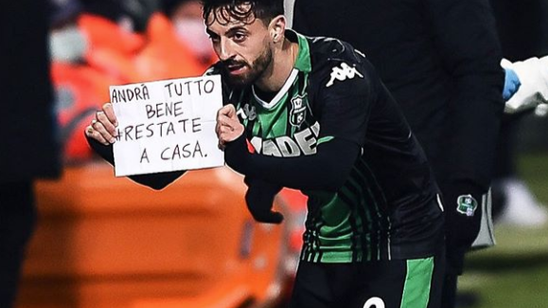 前阿森纳与切尔西后卫赞Declan Rice是顶级中场，却认为巴黎圣日耳曼的Vitinha更胜一筹（前阿森纳、切尔西后卫称赖斯已是顶级中场，但更看好巴黎的维蒂尼亚）