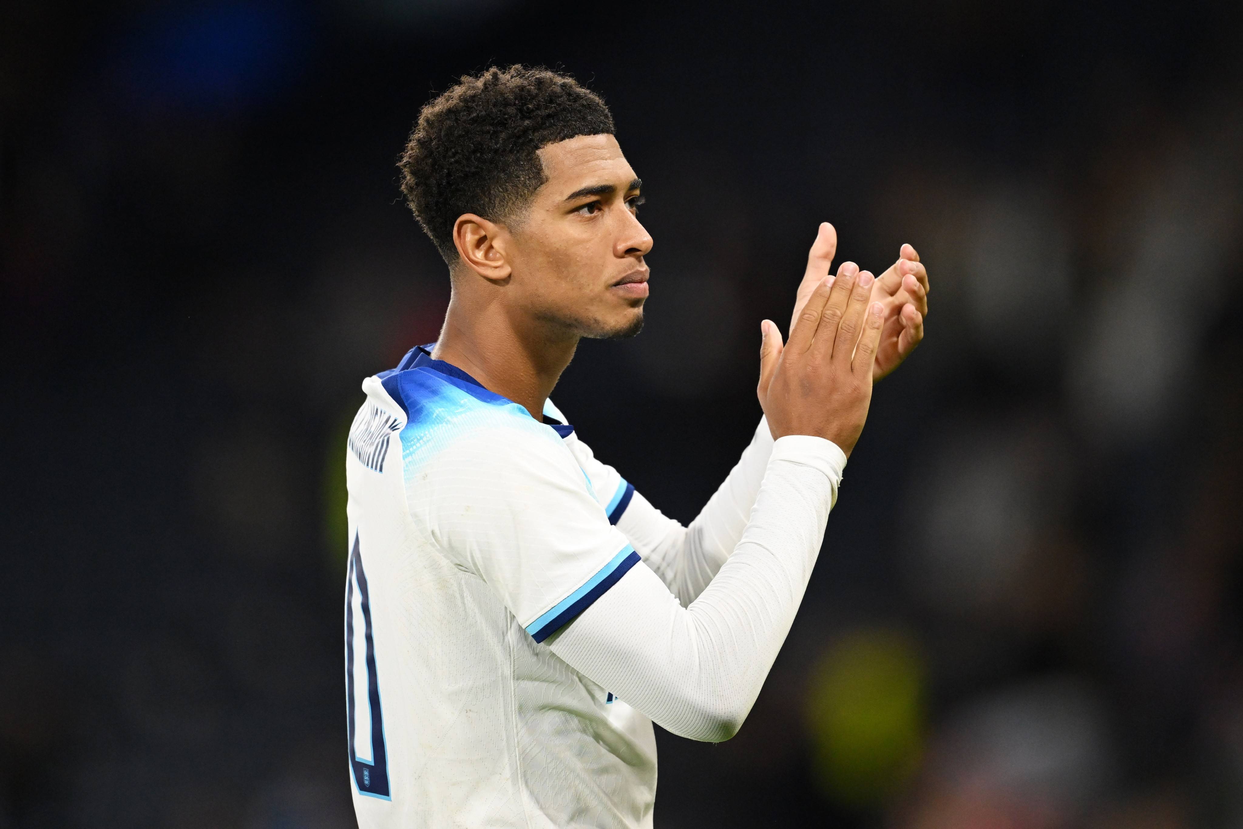 巴萨梅西关键助攻助球队获胜（梅西送出关键助攻，助巴萨取胜）