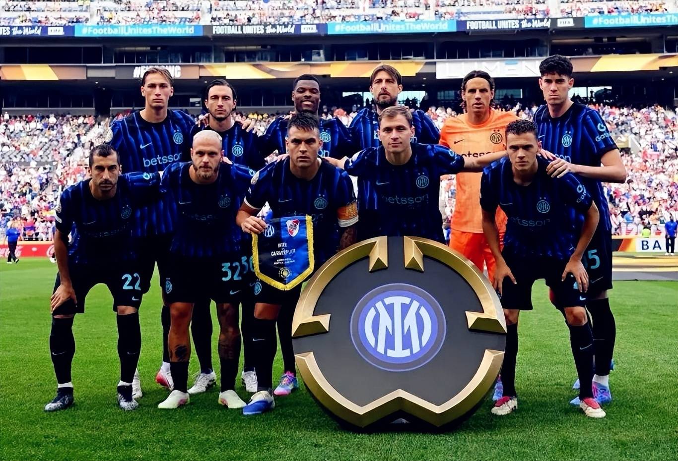 鲁媒：山东泰山开出的续约条件对瓦科而言仍具备极高的吸引力（鲁媒：泰山队的续约条款对瓦科依旧极具吸引力）