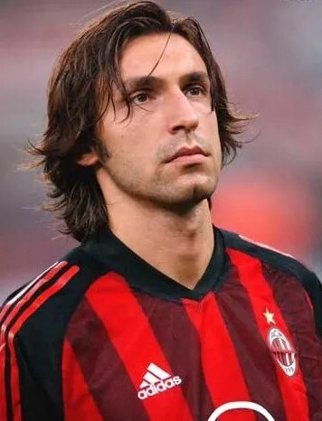 普约尔：我在家里很少谈足球，两个女儿最近才知道我曾效力巴萨（普约尔：家中几乎不谈足球，两位女儿最近才得知我曾为巴萨效力）