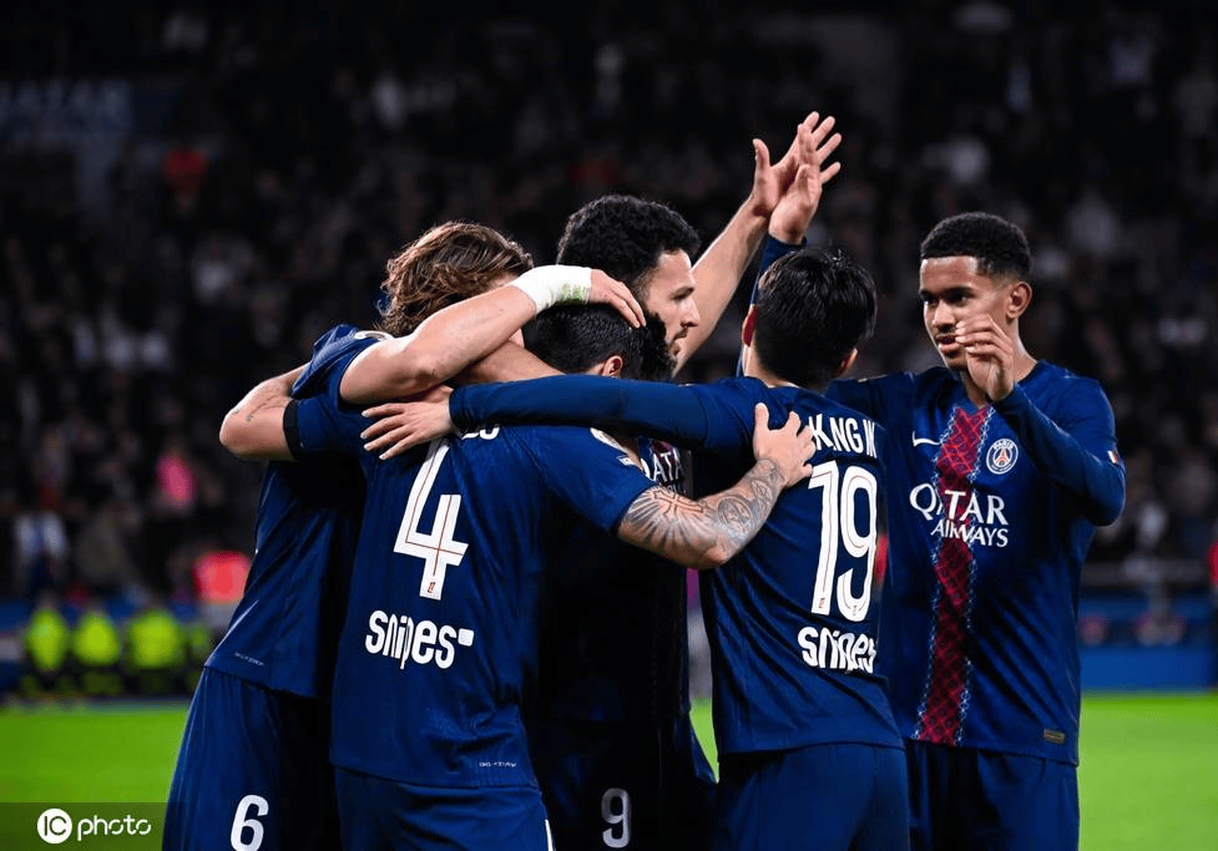 德国转会市场更新切尔西球员身价，帕尔默1.2亿欧居首（德转更新蓝军球员估值，帕尔默1.2亿欧登顶）