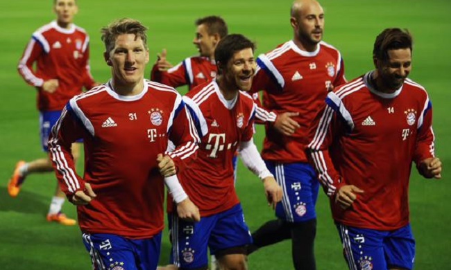 传闻：蓝鹰埃弗顿关注梅斯16岁前锋，身高193已亮相法甲（据报道：蓝鹰埃弗顿有意梅斯16岁前锋，193cm新星已完成法甲首秀）