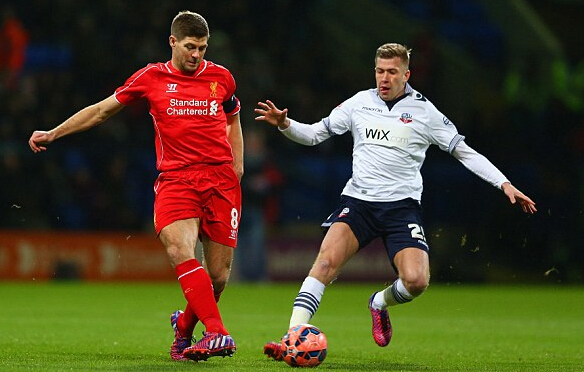 利物浦球迷热议换帅传闻，格拉斯纳因成绩亮眼成为焦点，而斯洛特面临困境。（利物浦换帅传闻惹议：格拉斯纳凭佳绩成焦点，斯洛特陷入困局）