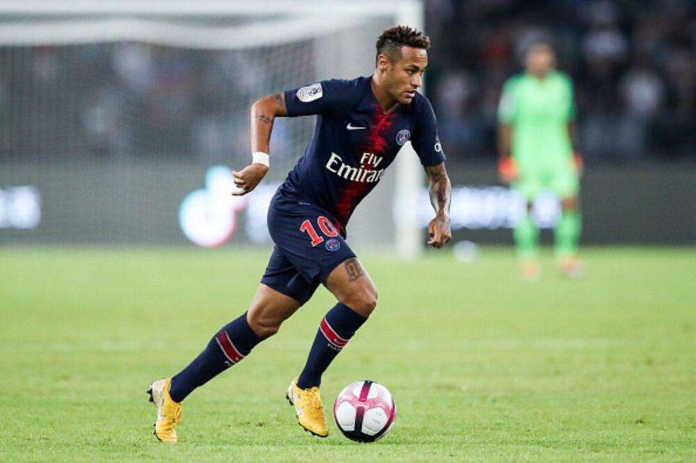 里程碑！约基奇生涯助攻数超越乔丹，升至历史第52位（约基奇生涯助攻超越乔丹，历史排名升至第52位）