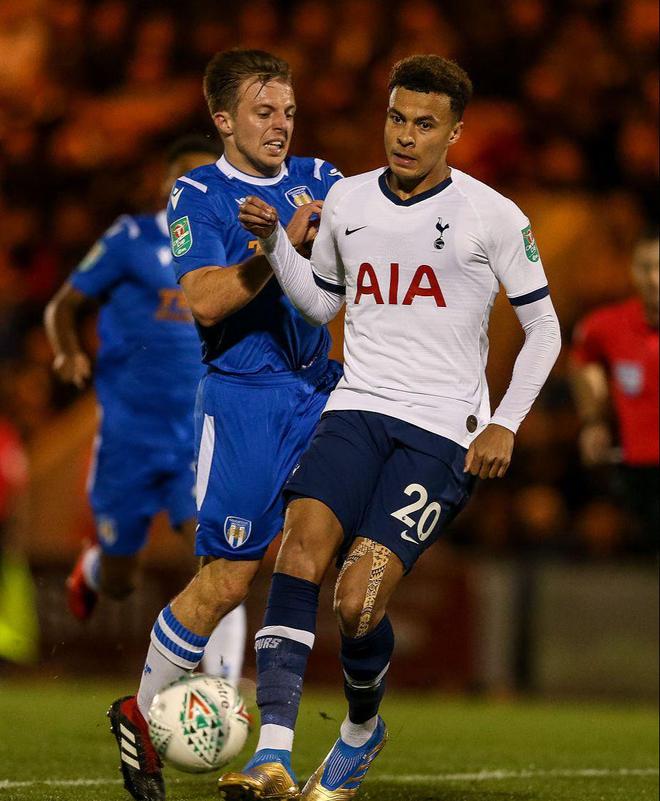 切尔西名宿：凯塞多值2亿英镑，在防守端他是一个绝对的天才（切尔西名宿称凯塞多身价可达2亿英镑，防守端堪称绝对天才）