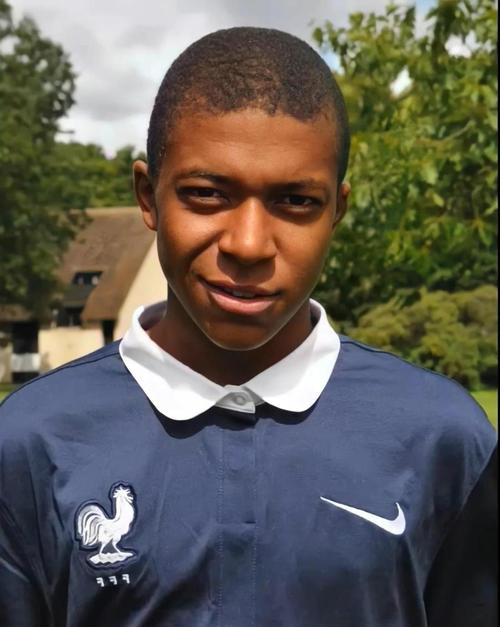 篮球火箭球员赛后接受采访分享心得（火箭队球员赛后受访：分享比赛心得）